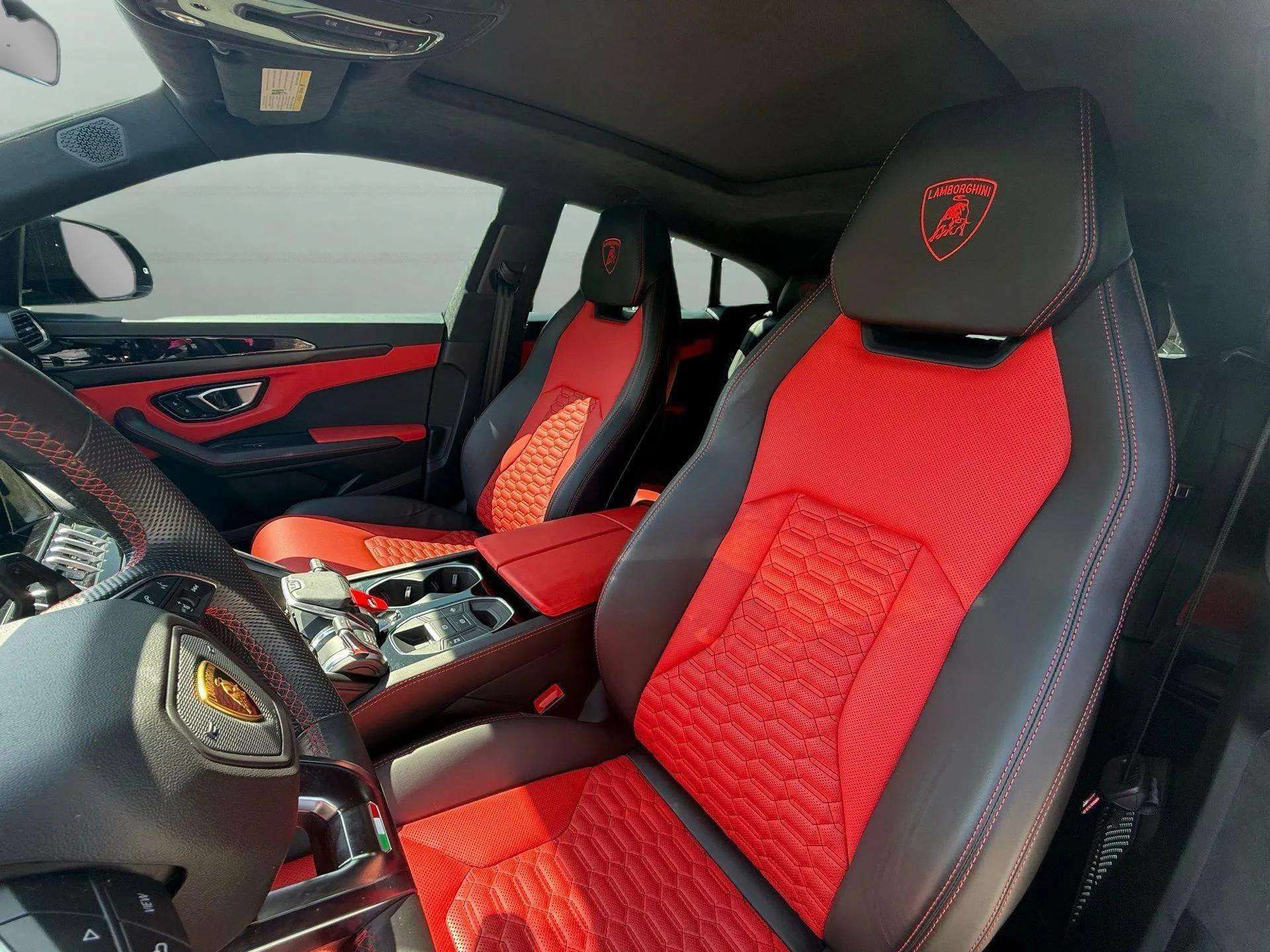 Used 2021 Lamborghini Urus AWD/4WD image 22