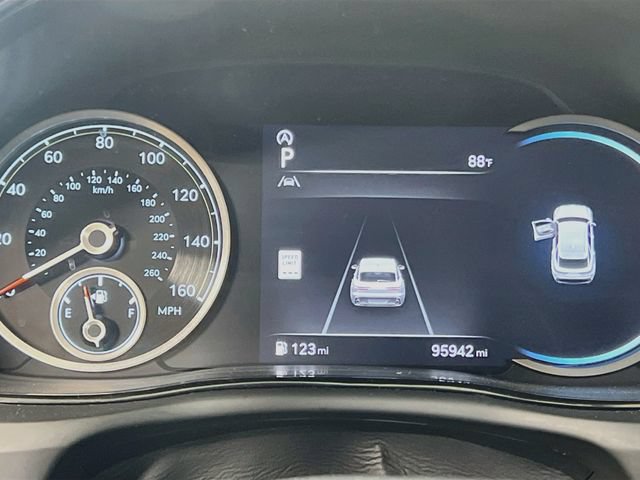 Used 2023 Genesis GV70 2.5T w/ Select Package AWD/4WD image 12