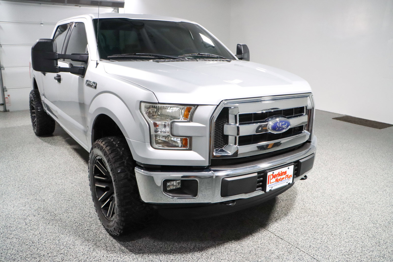 Used 2015 Ford F150 XLT image 5