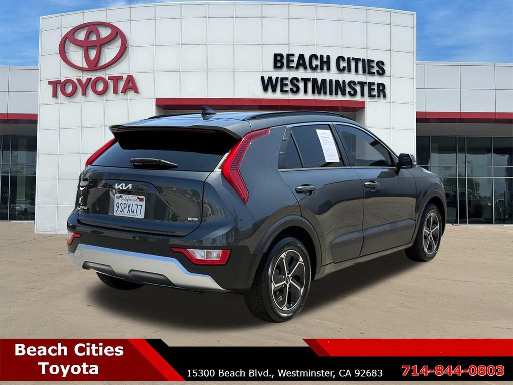 Used 2025 Kia Niro EX FWD image 13