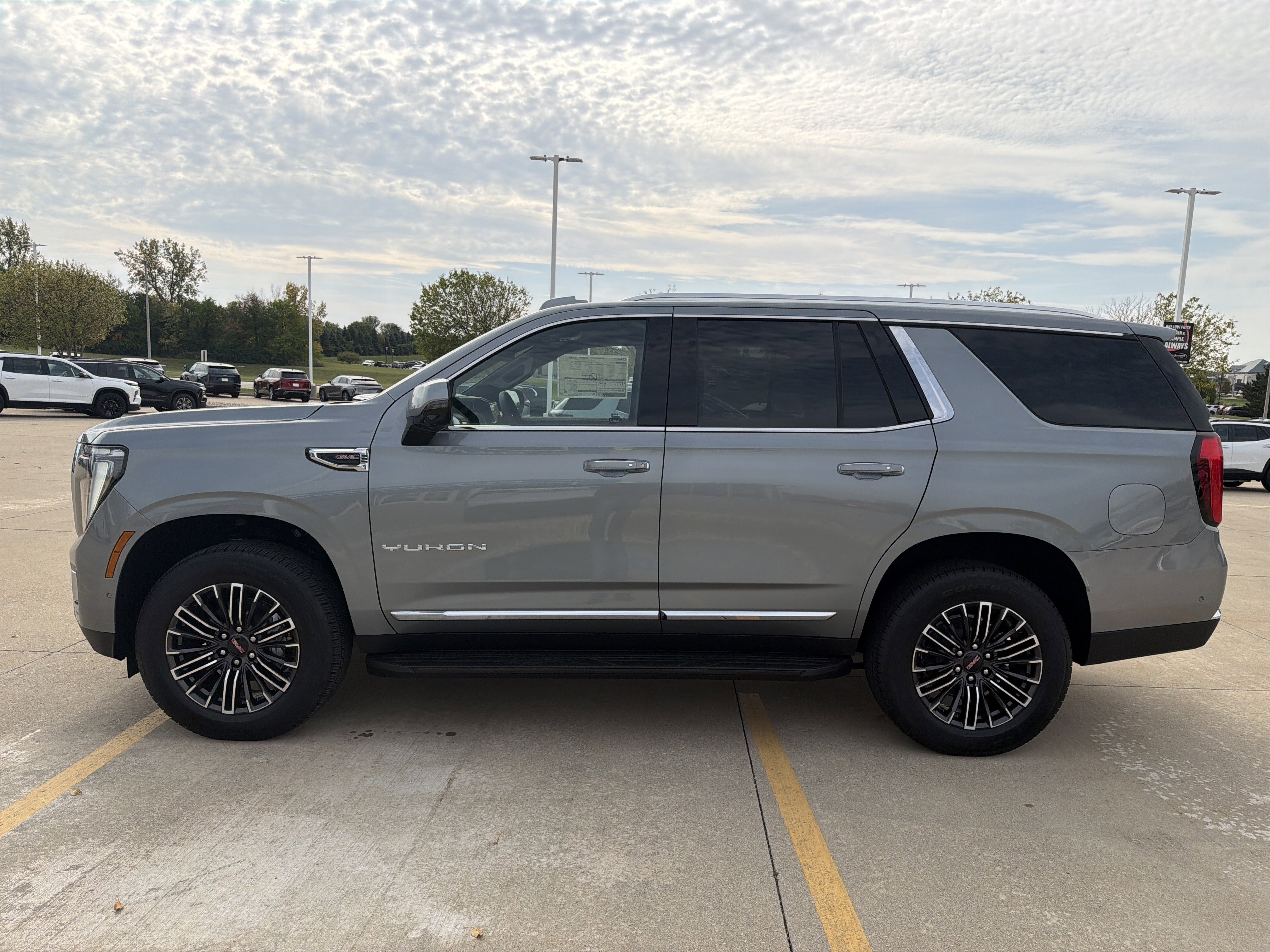 New 2026 GMC Yukon Elevation image 9