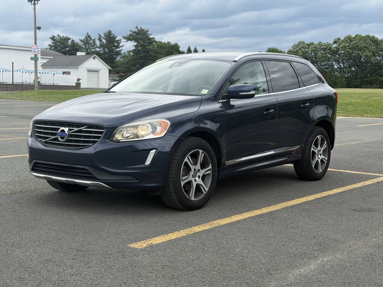 Used 2014 Volvo XC60 T6 AWD/4WD image 2