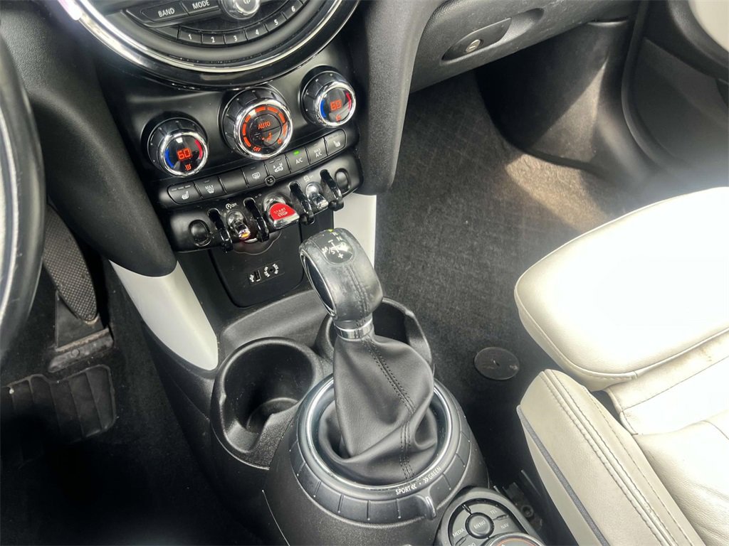 Used 2017 MINI Cooper S image 25