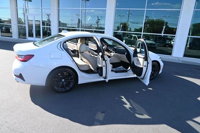 Used 2019 BMW 330i xDrive Sedan w/ Convenience Package AWD/4WD image 31