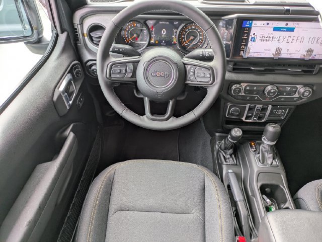 New 2026 Jeep Gladiator Sport AWD/4WD image 17