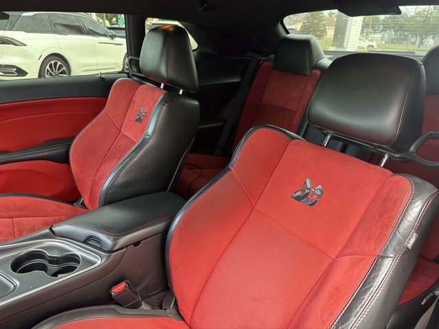 Used 2018 Dodge Challenger R/T Scat Pack w/ Dynamics Package RWD image 12