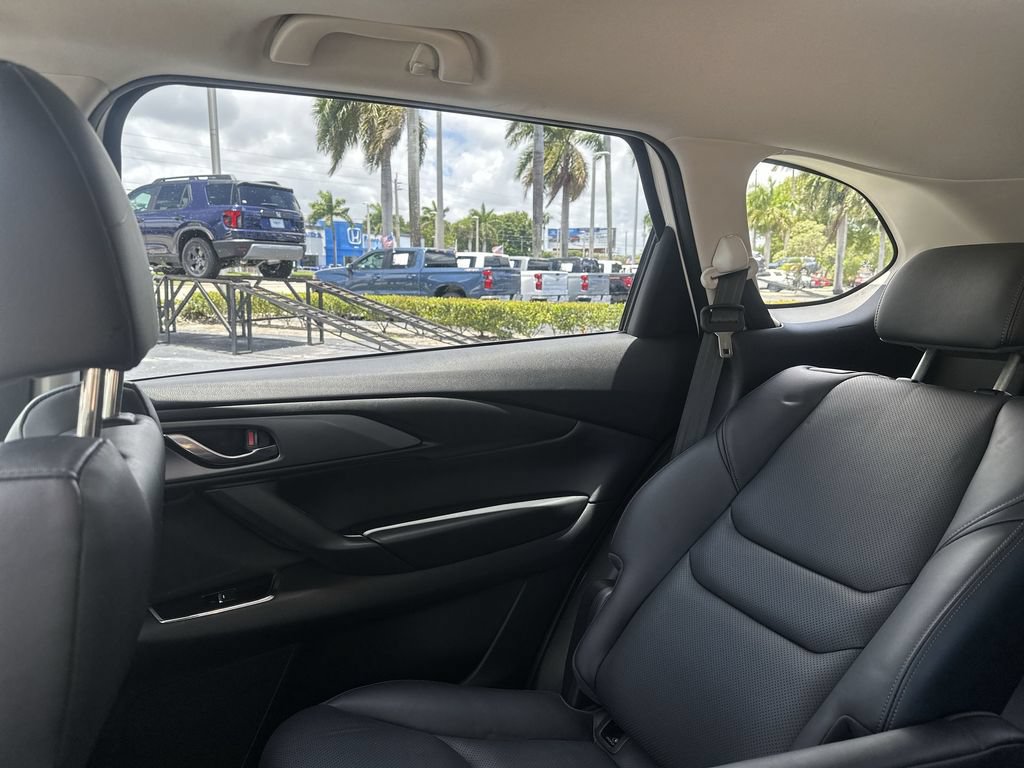 Used 2023 MAZDA CX-9 Touring Plus AWD/4WD image 13