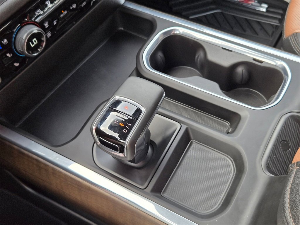 Used 2024 Chevrolet Silverado 1500 High Country w/ Technology Package image 17