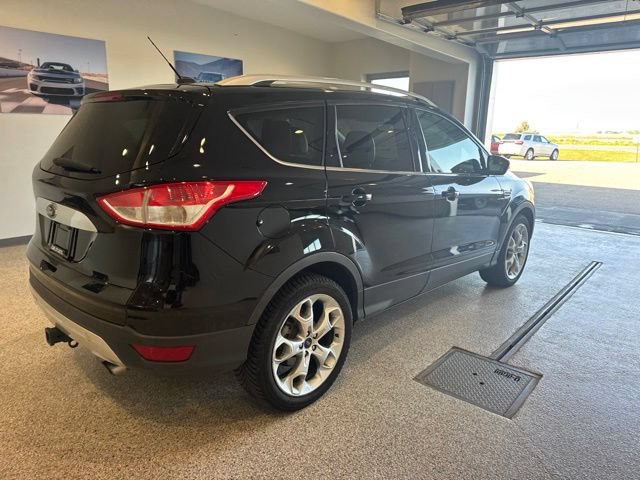 Used 2016 Ford Escape Titanium AWD/4WD image 2
