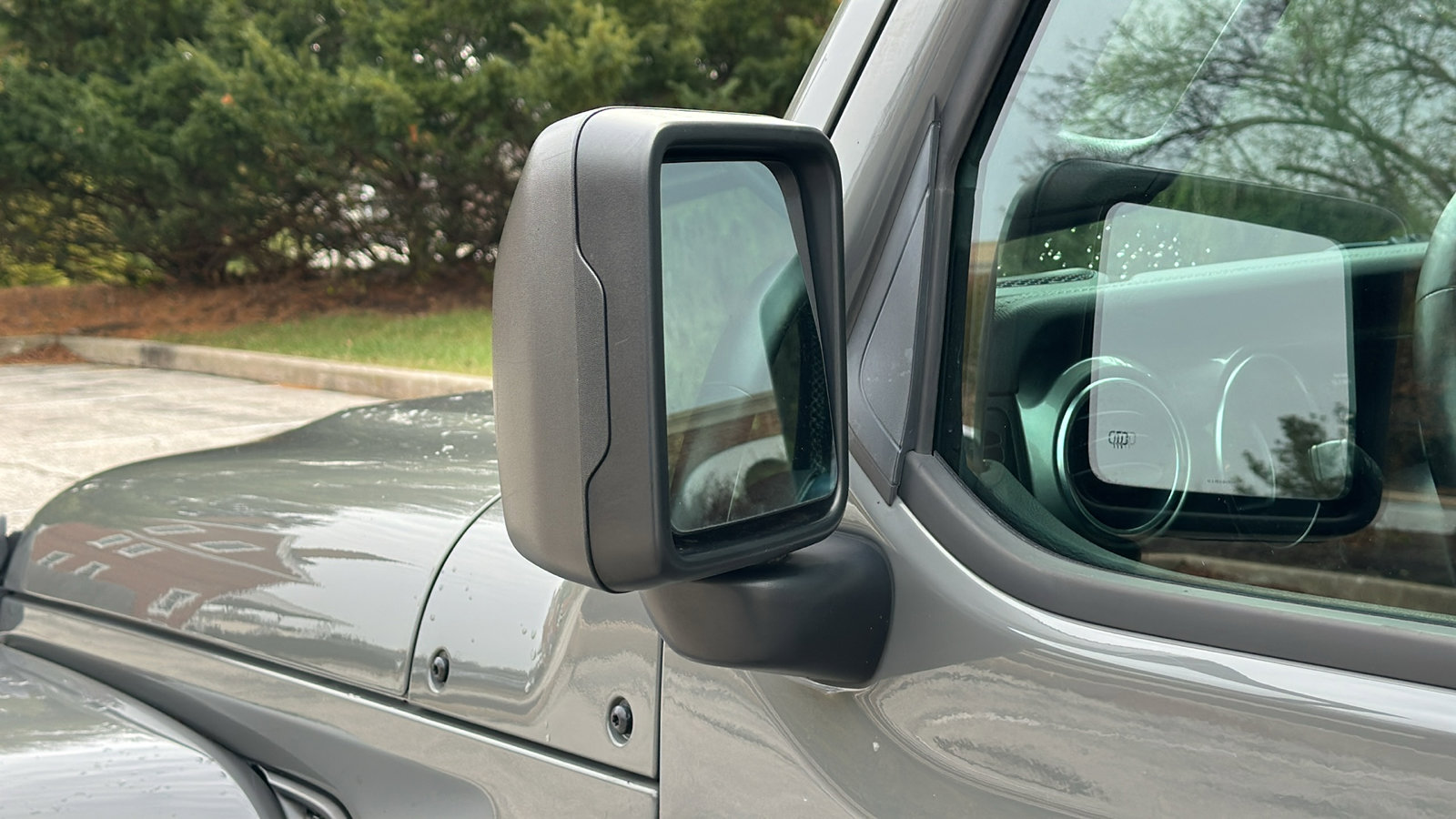 Used 2020 Jeep Wrangler Unlimited Sahara w/ Cold Weather Group image 11