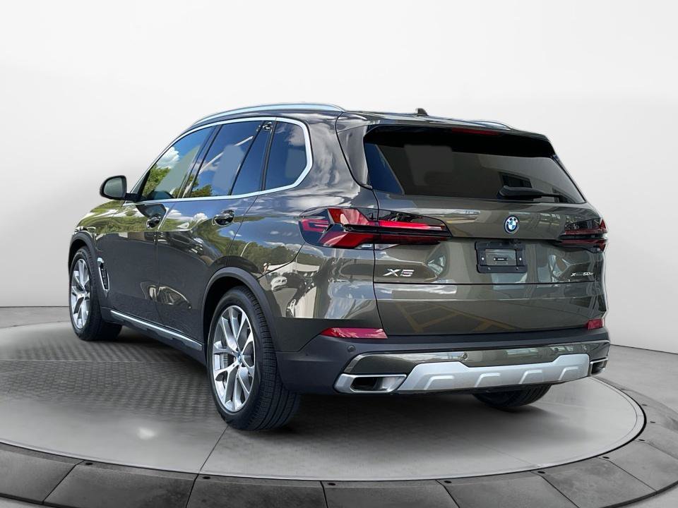 Used 2025 BMW X5 xDrive50e w/ Premium Package AWD/4WD image 5