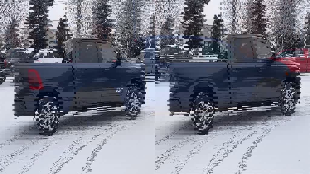 Used 2024 RAM 1500 Laramie image 9