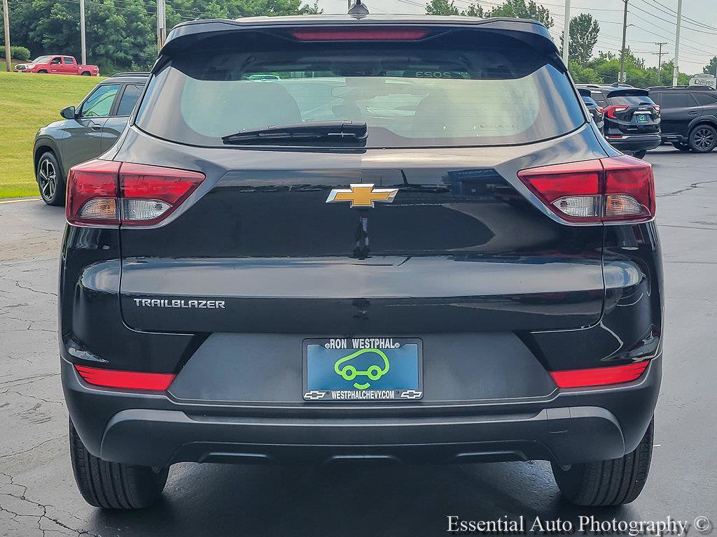 Certified 2023 Chevrolet TrailBlazer LS FWD image 6