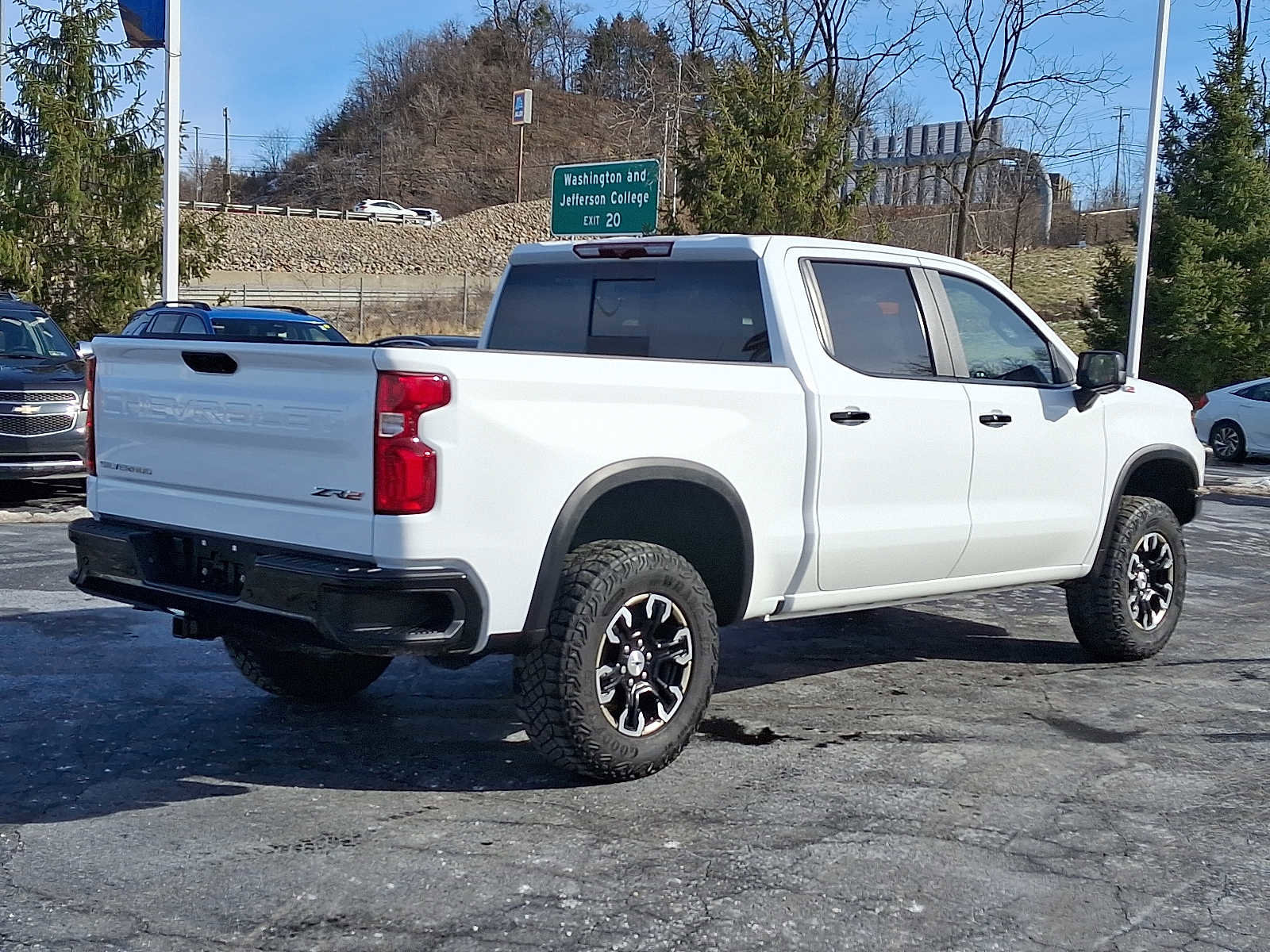 Used 2023 Chevrolet Silverado 1500 ZR2 image 6