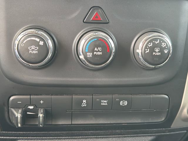 Used 2016 RAM 2500 SLT AWD/4WD image 31