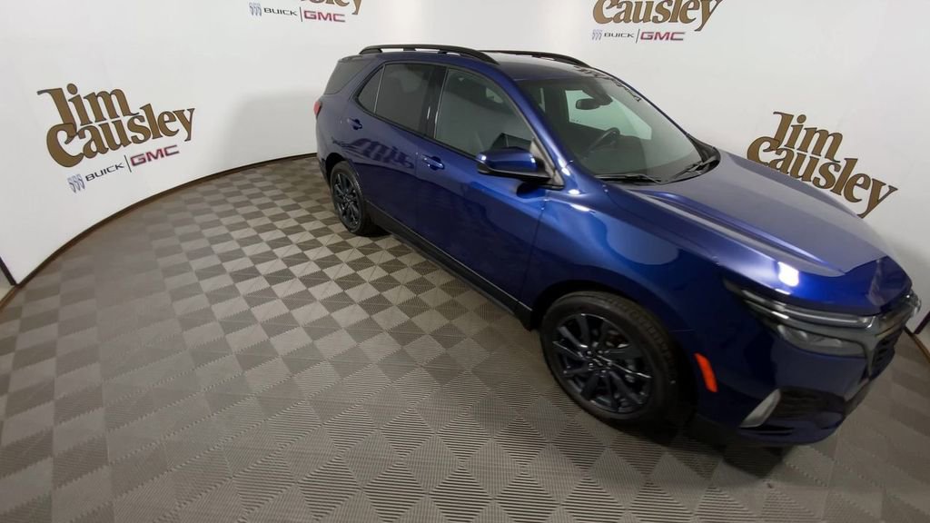 Used 2023 Chevrolet Equinox RS image 2