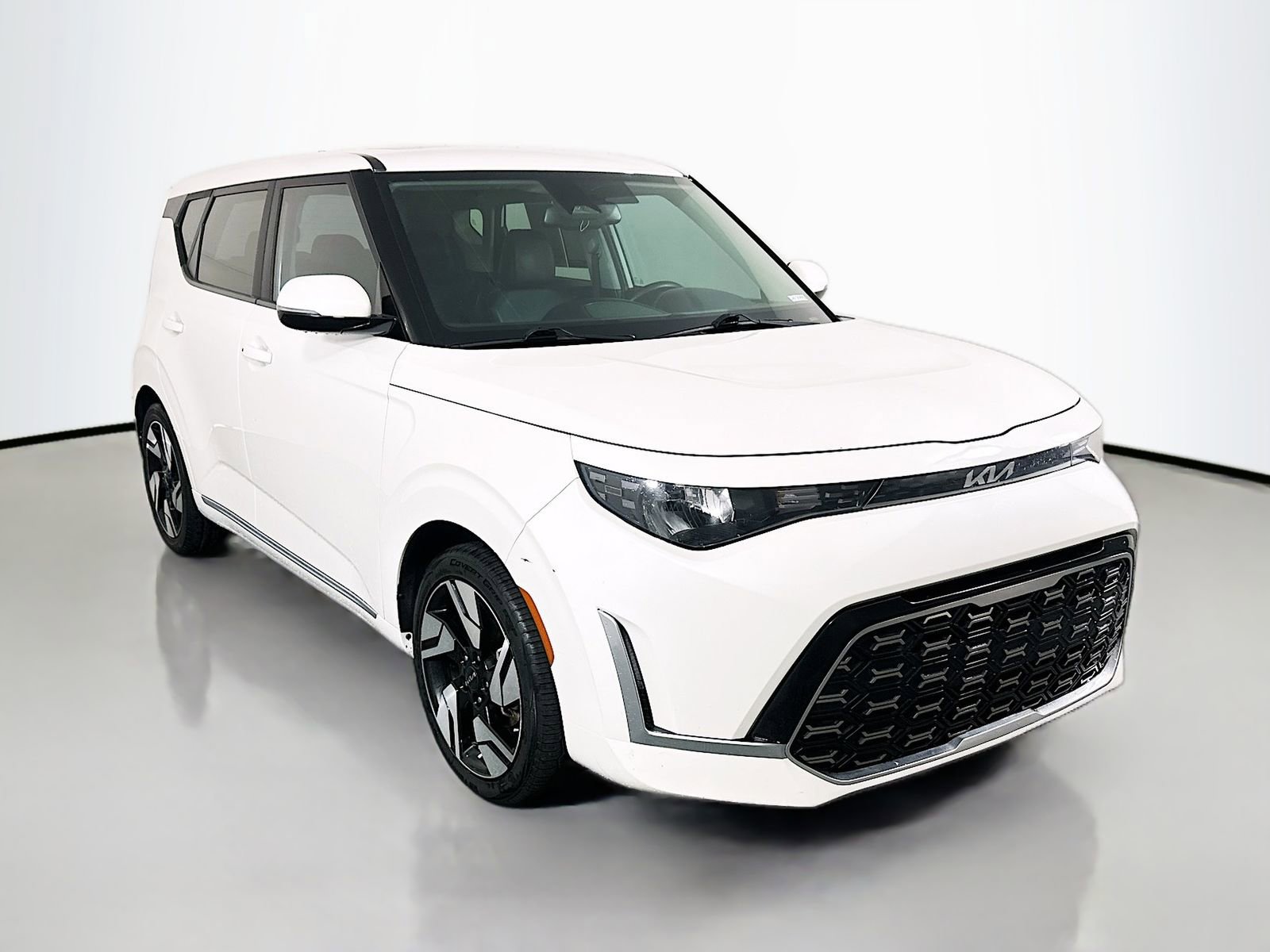 Used 2023 Kia Soul GT-Line FWD video 1