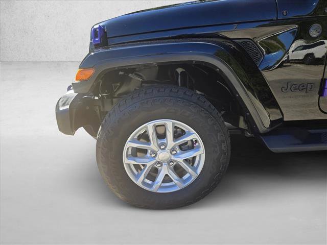 Used 2023 Jeep Gladiator Sport image 10