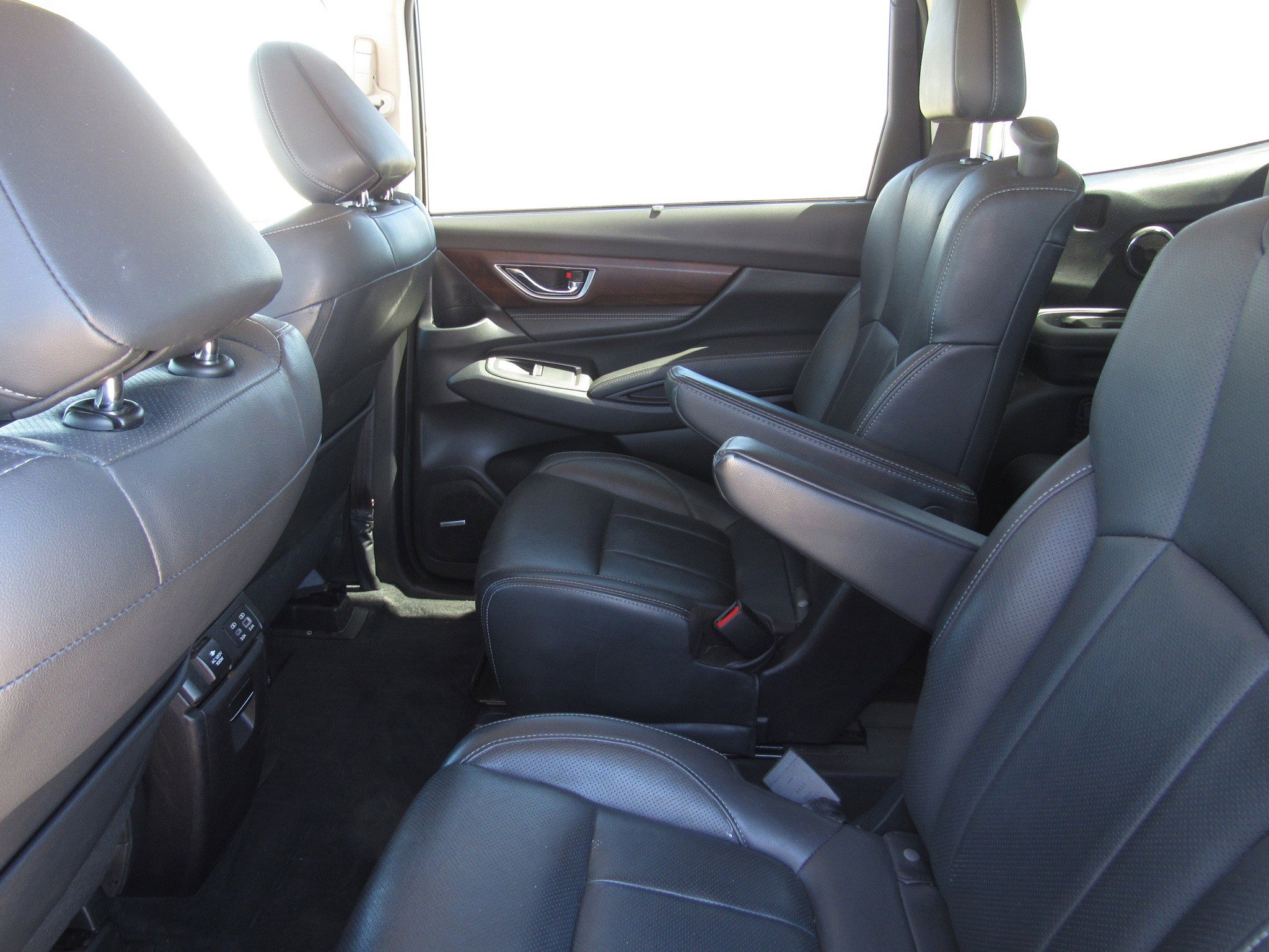 Used 2023 Subaru Ascent Touring image 16