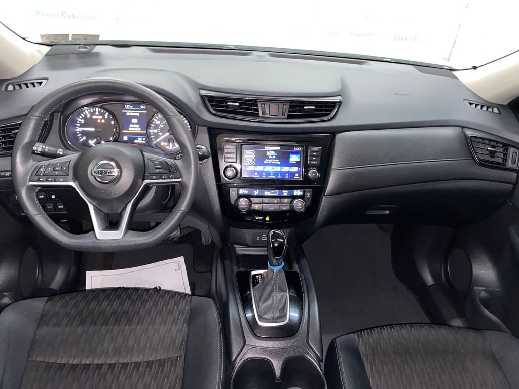 Used 2018 Nissan Rogue SV AWD/4WD image 20