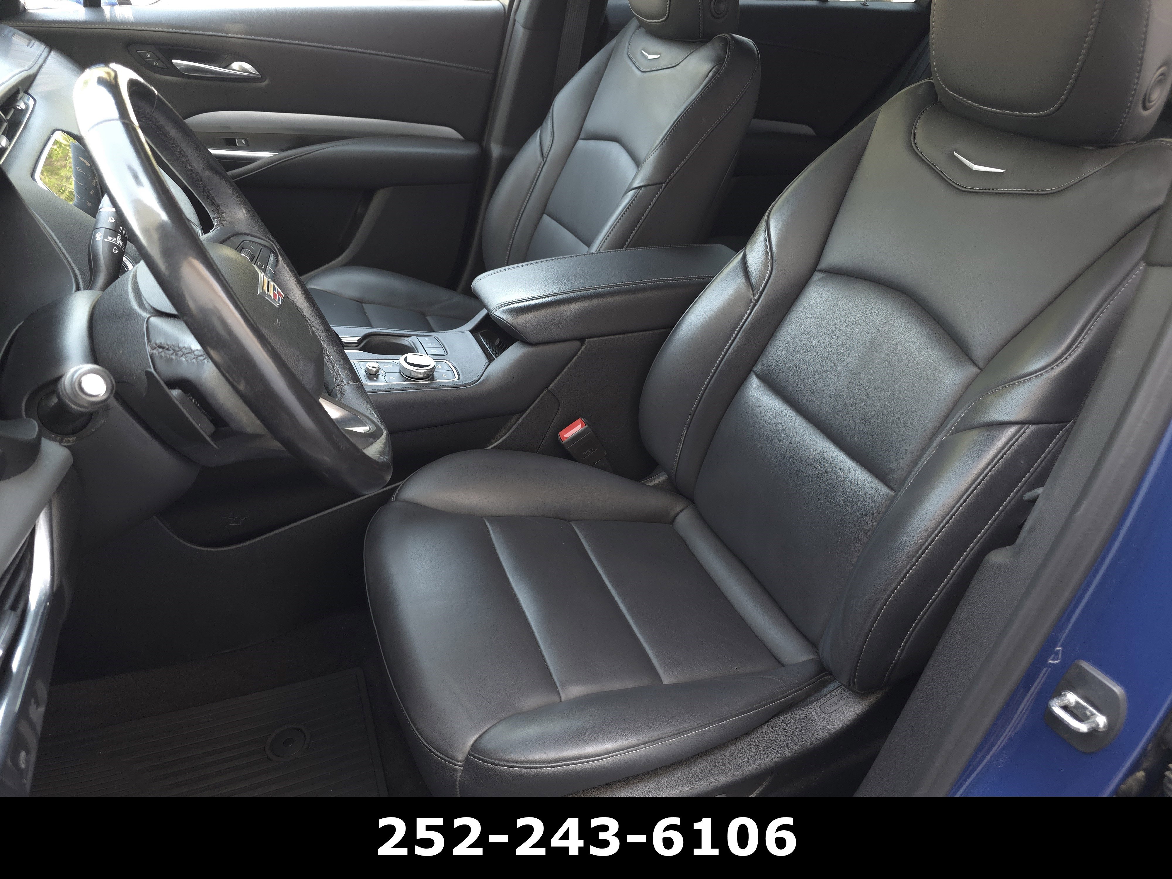 Used 2023 Cadillac XT4 Premium Luxury w/ Enhanced Visibility Package FWD image 10