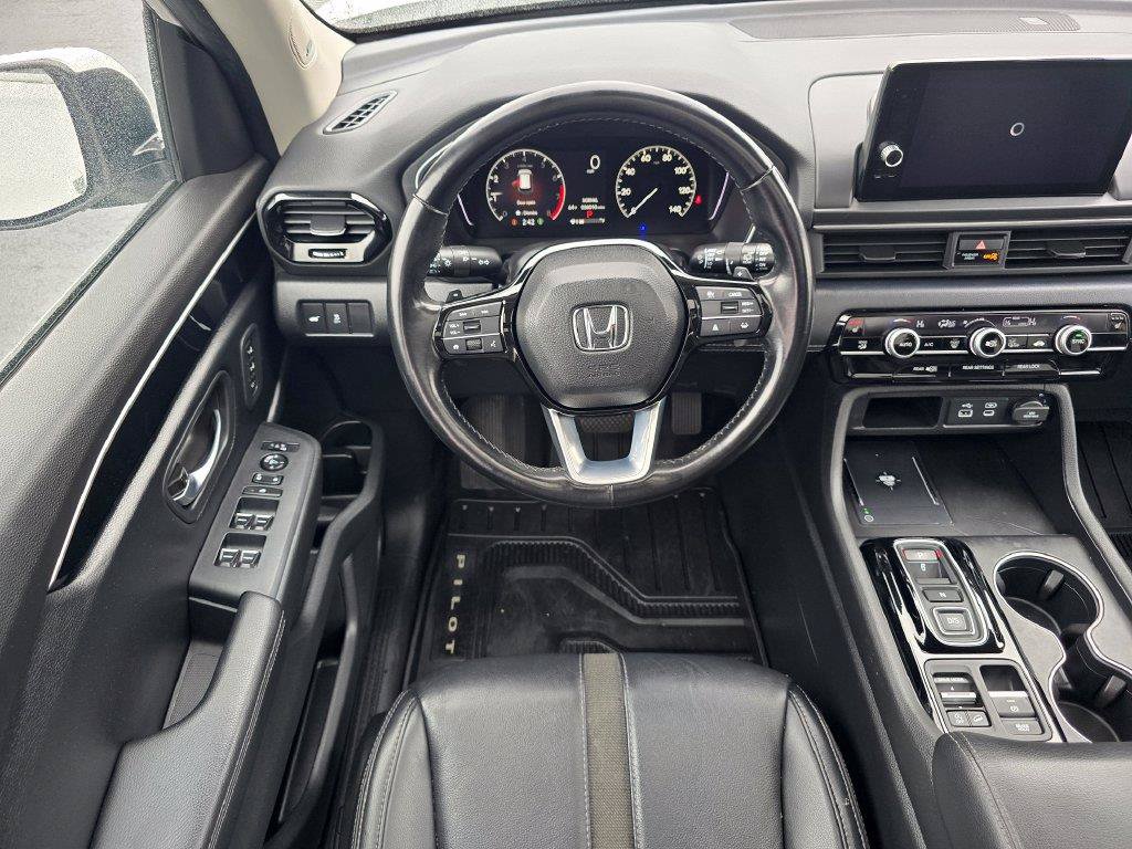 Used 2025 Honda Pilot Touring image 18