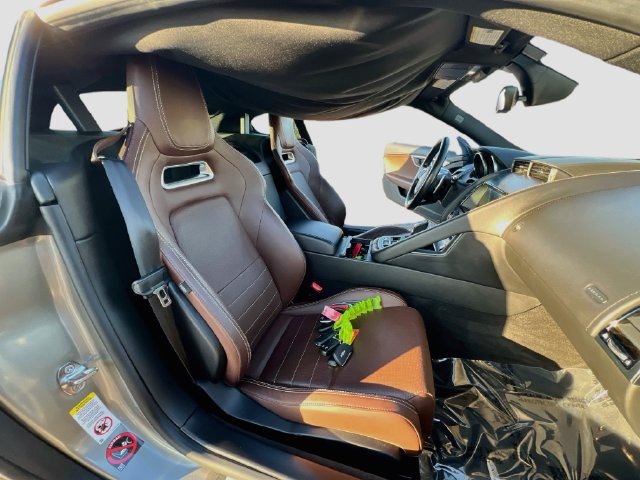 Used 2018 Jaguar F-TYPE Coupe RWD image 19