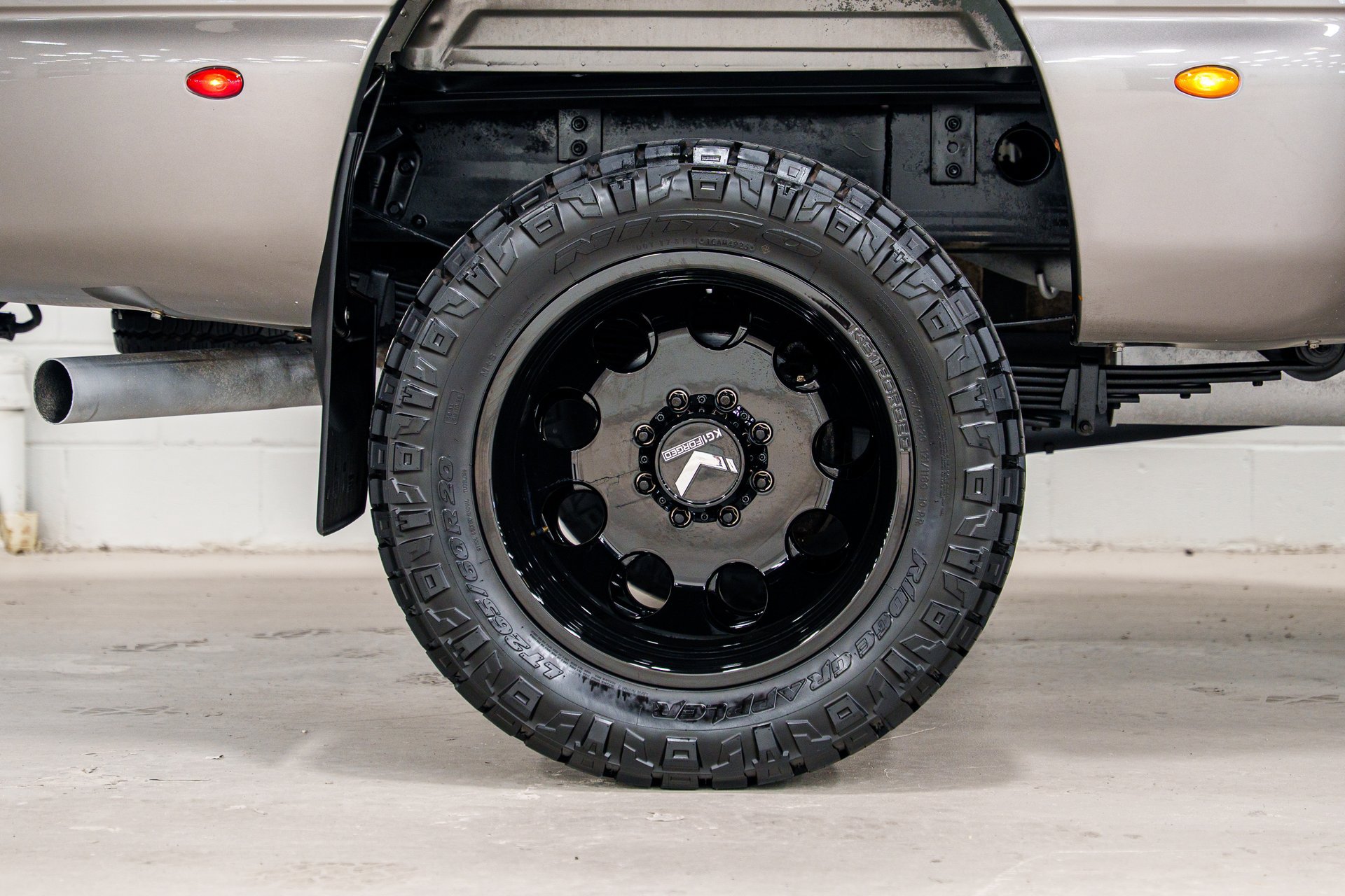 Used 2007 GMC Sierra 3500 SLT w/ Heavy-Duty Power Package AWD/4WD image 17