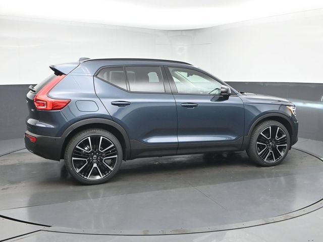 New 2026 Volvo XC40 B5 Ultra w/ Protection Package Premier AWD/4WD image 9