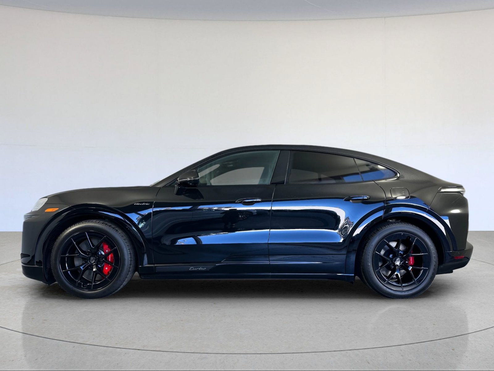 New 2026 Porsche Cayenne Turbo AWD/4WD image 2