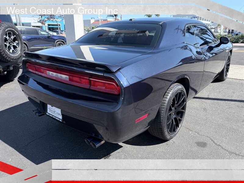 Used 2012 Dodge Challenger R/T RWD image 4