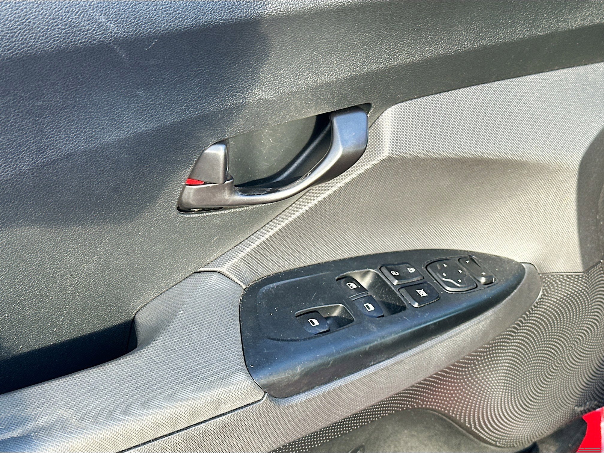 Used 2019 Hyundai Veloster N N image 17