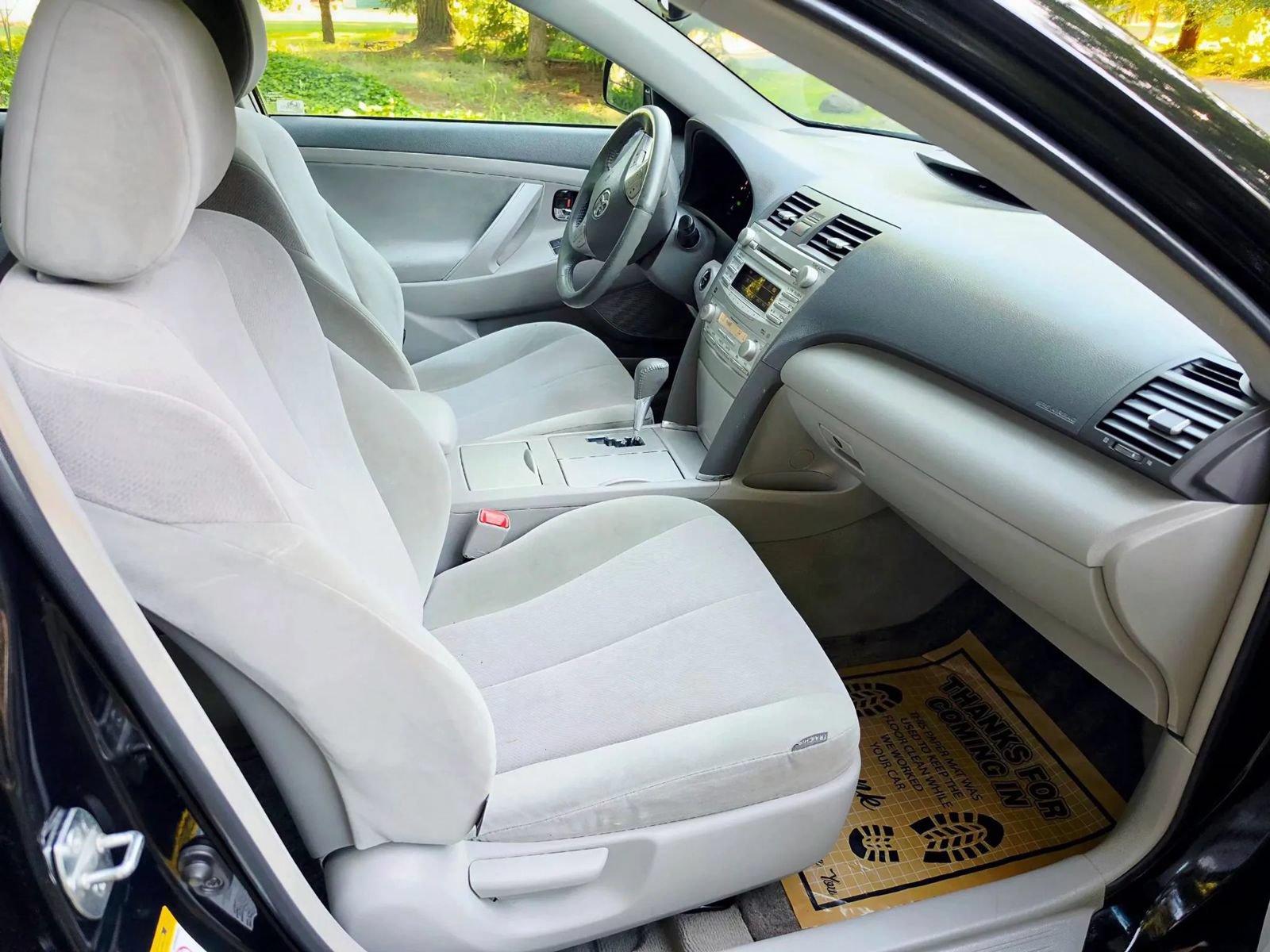 Used 2010 Toyota Camry Hybrid FWD image 11