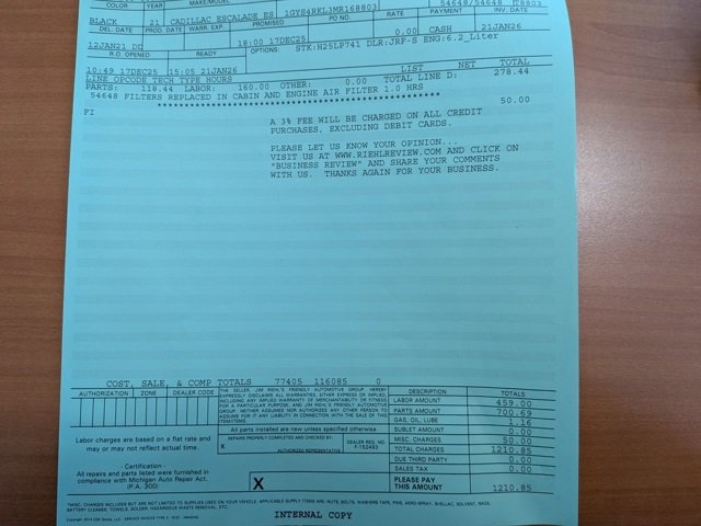 Used 2021 Cadillac Escalade ESV Sport Platinum image 3