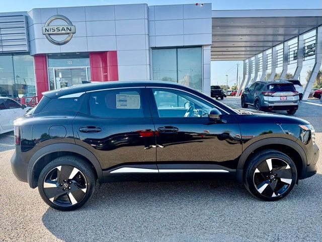 New 2026 Nissan Kicks SR w/ SR Premium Package image 7