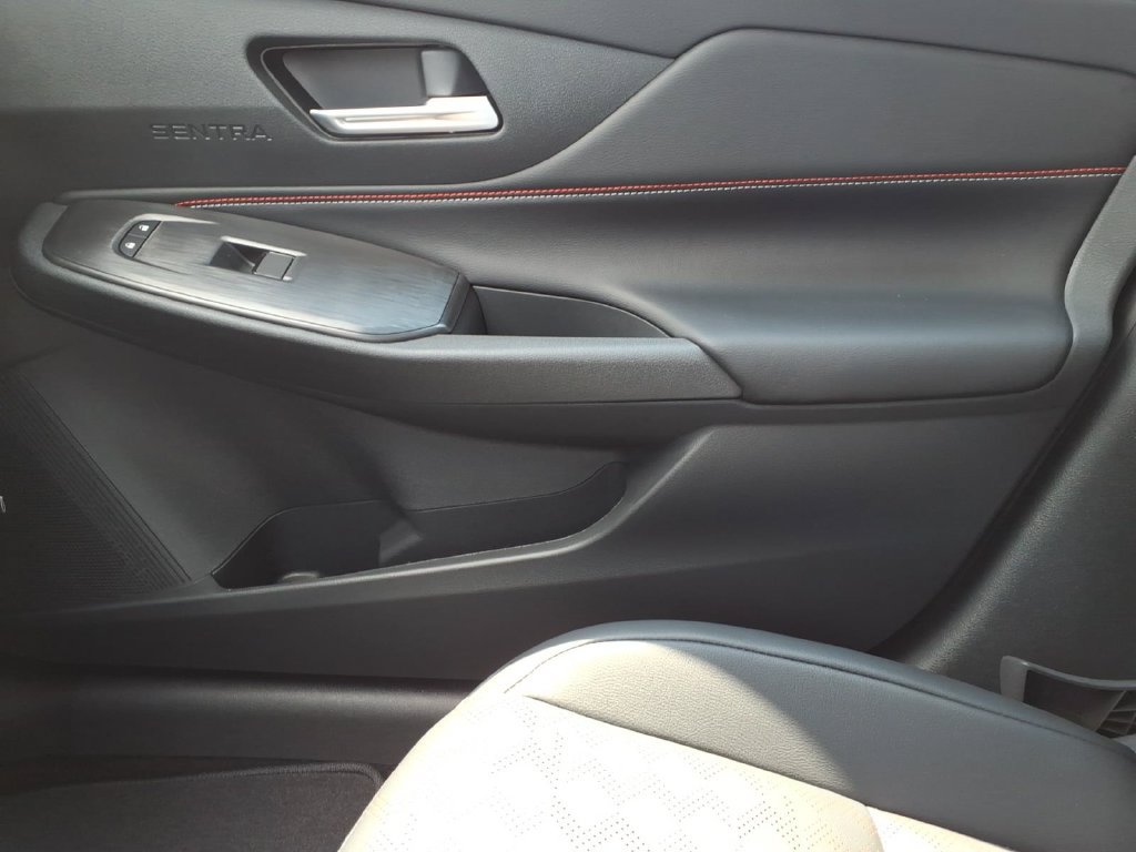 New 2026 Nissan Sentra SR w/ SR Premium Package FWD image 22