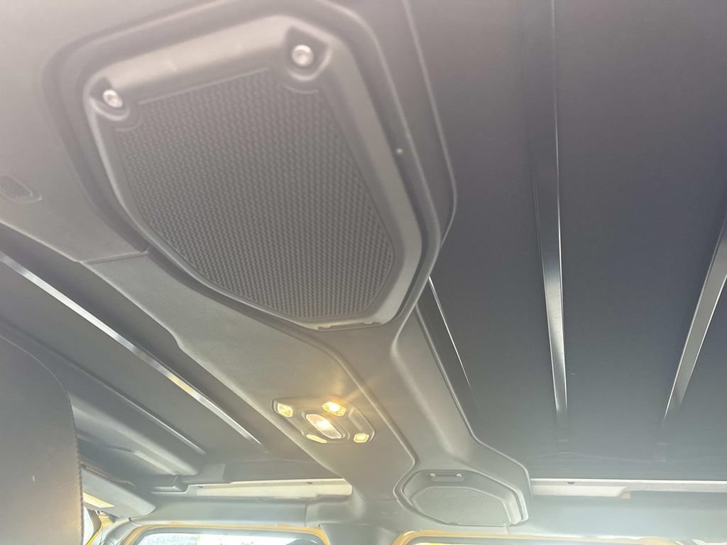 Used 2019 Jeep Wrangler Unlimited Rubicon AWD/4WD image 17