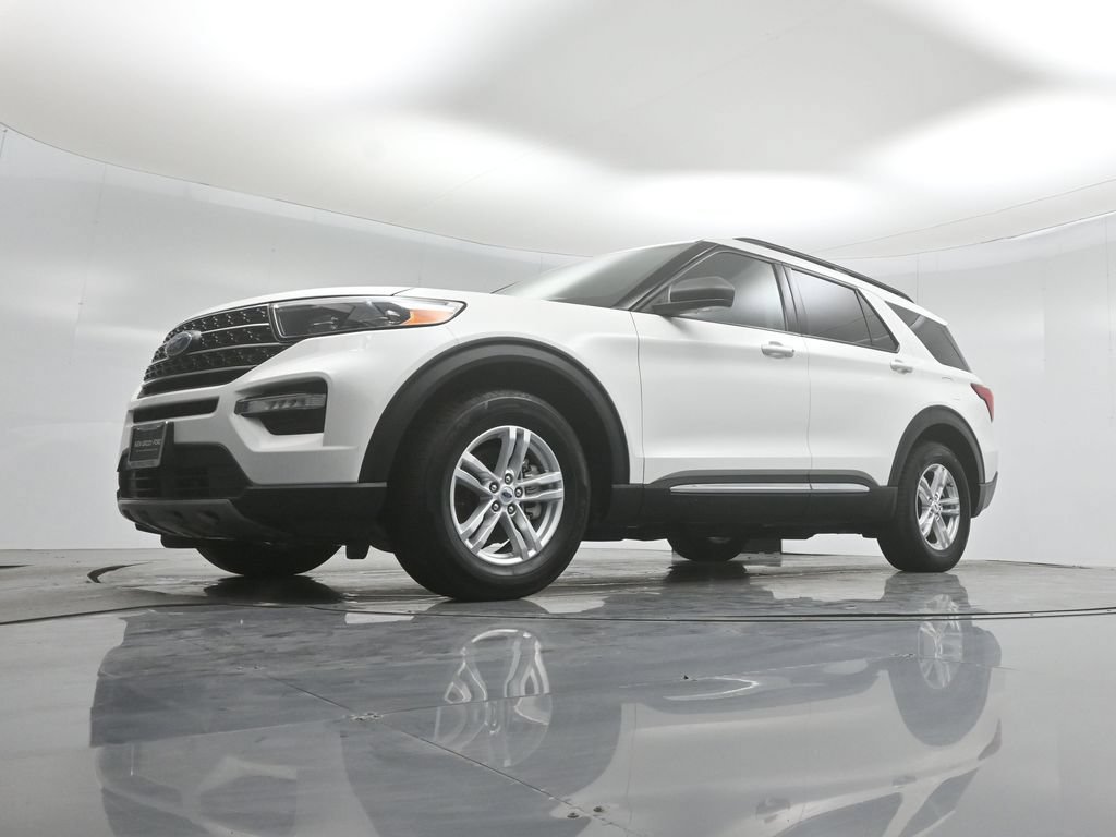Certified 2023 Ford Explorer XLT w/ Equipment Group 202A RWD image 46