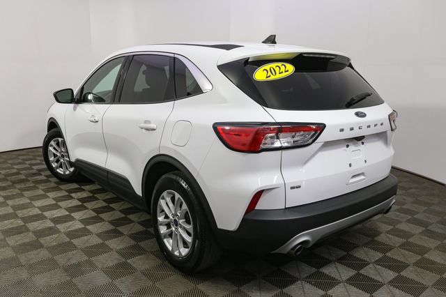 Used 2022 Ford Escape SE w/ Cold Weather Package FWD image 7