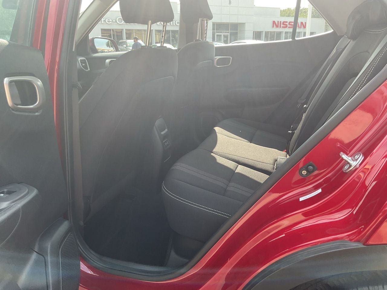 Used 2025 Hyundai Venue SEL FWD image 10