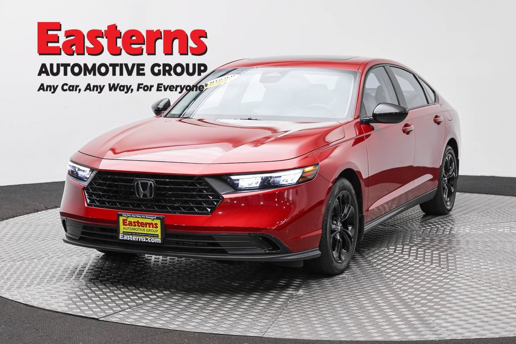 Used 2025 Honda Accord SE image 1