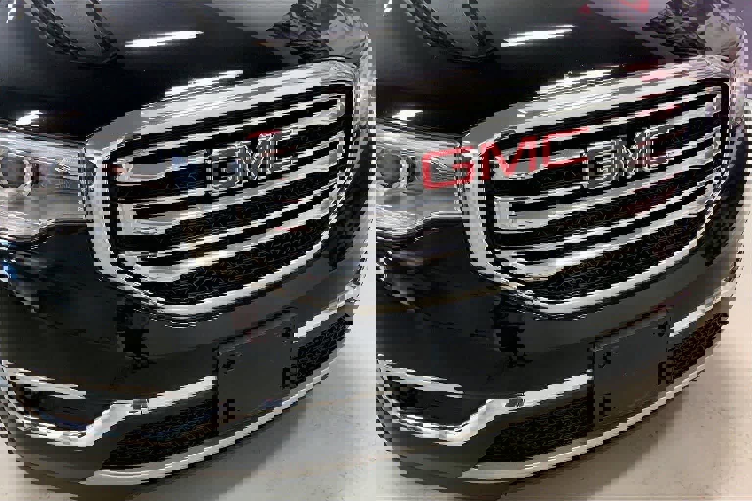 Used 2019 GMC Acadia SLT image 30