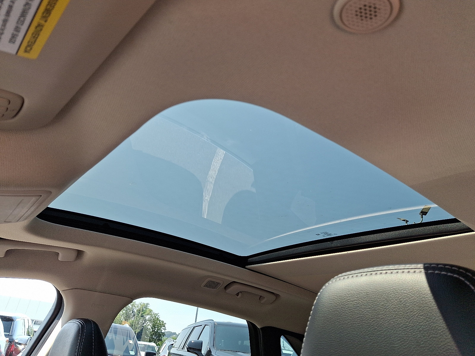 Used 2020 Ford Escape Titanium image 14