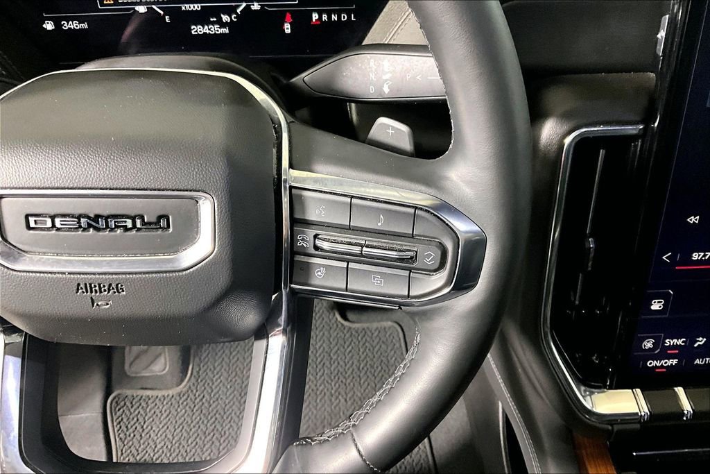 Used 2025 GMC Yukon Denali image 15