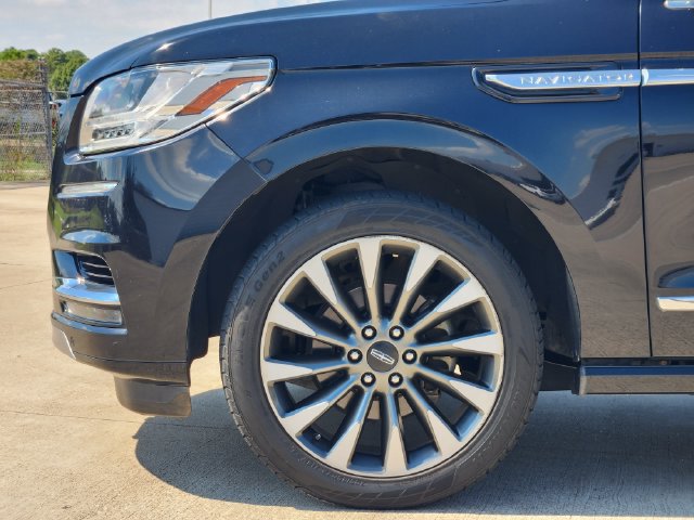 Used 2019 Lincoln Navigator L Select RWD image 8