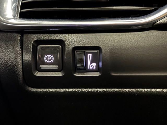 Used 2023 Cadillac XT4 Sport w/ Cold Weather Package image 15