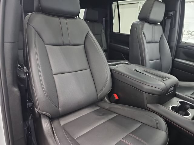 Used 2024 Chevrolet Suburban RST w/ Luxury Package AWD/4WD image 29