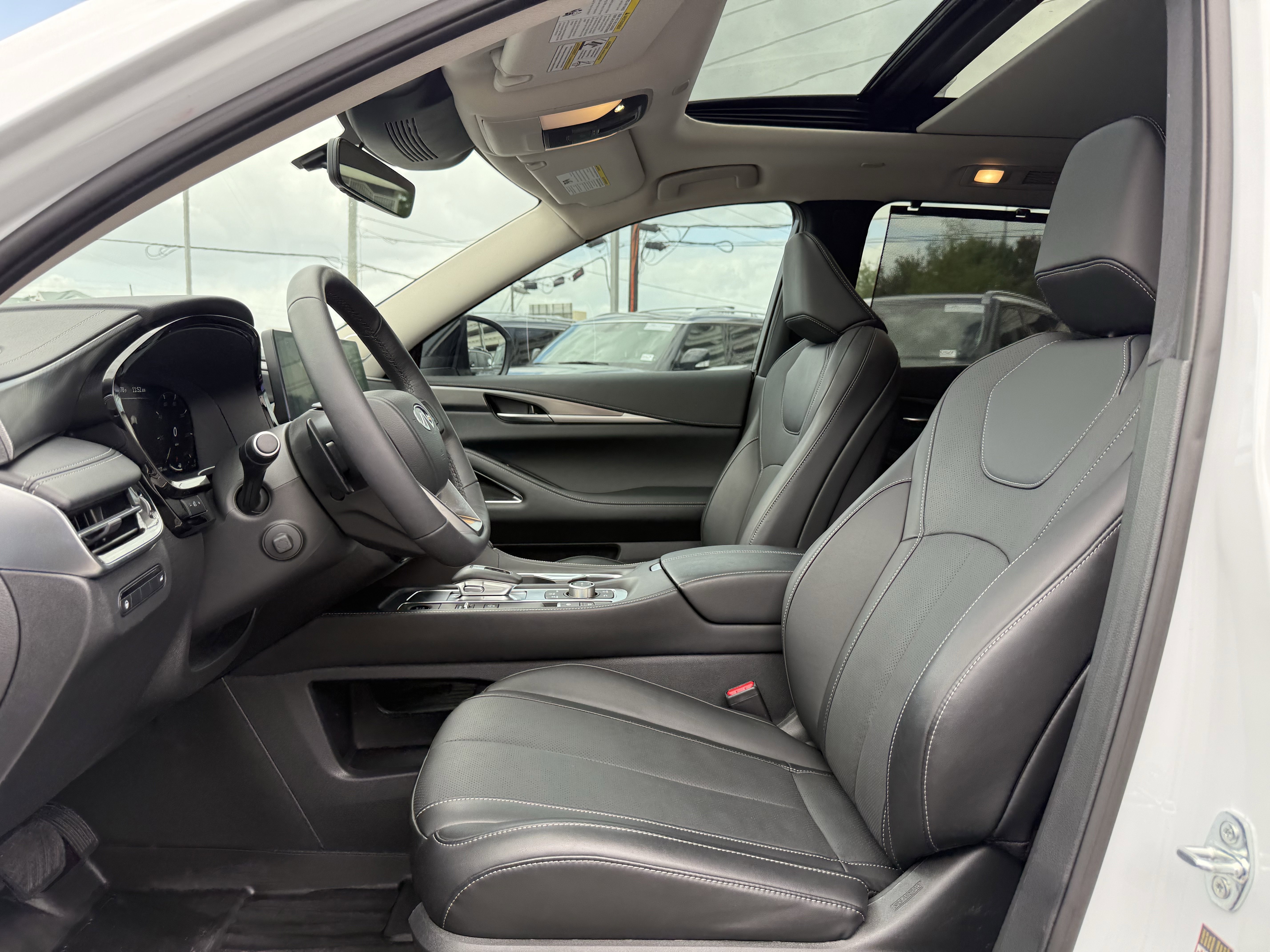 Certified 2026 INFINITI QX60 Luxe w/ Cargo Package image 12