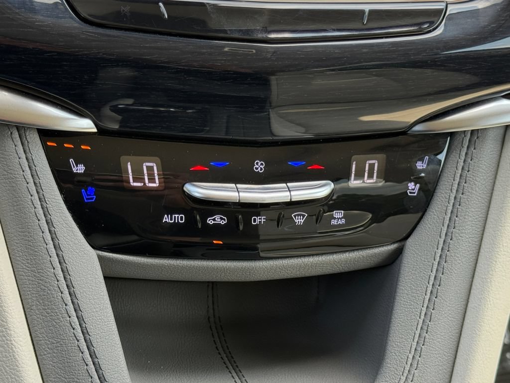 Used 2024 Cadillac XT6 Premium Luxury AWD/4WD image 19