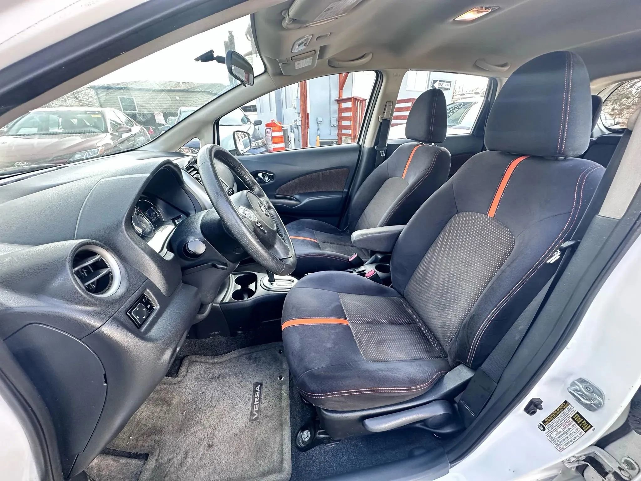 Used 2015 Nissan Versa Note SR w/ SR Tech Package image 12